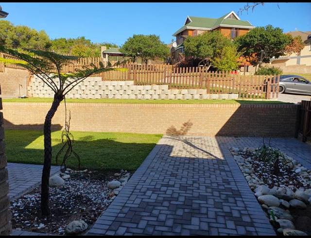 5 BEDROOM HOUSE FOR SALE IN GROOT BRAKRIVIER CENTRAL
